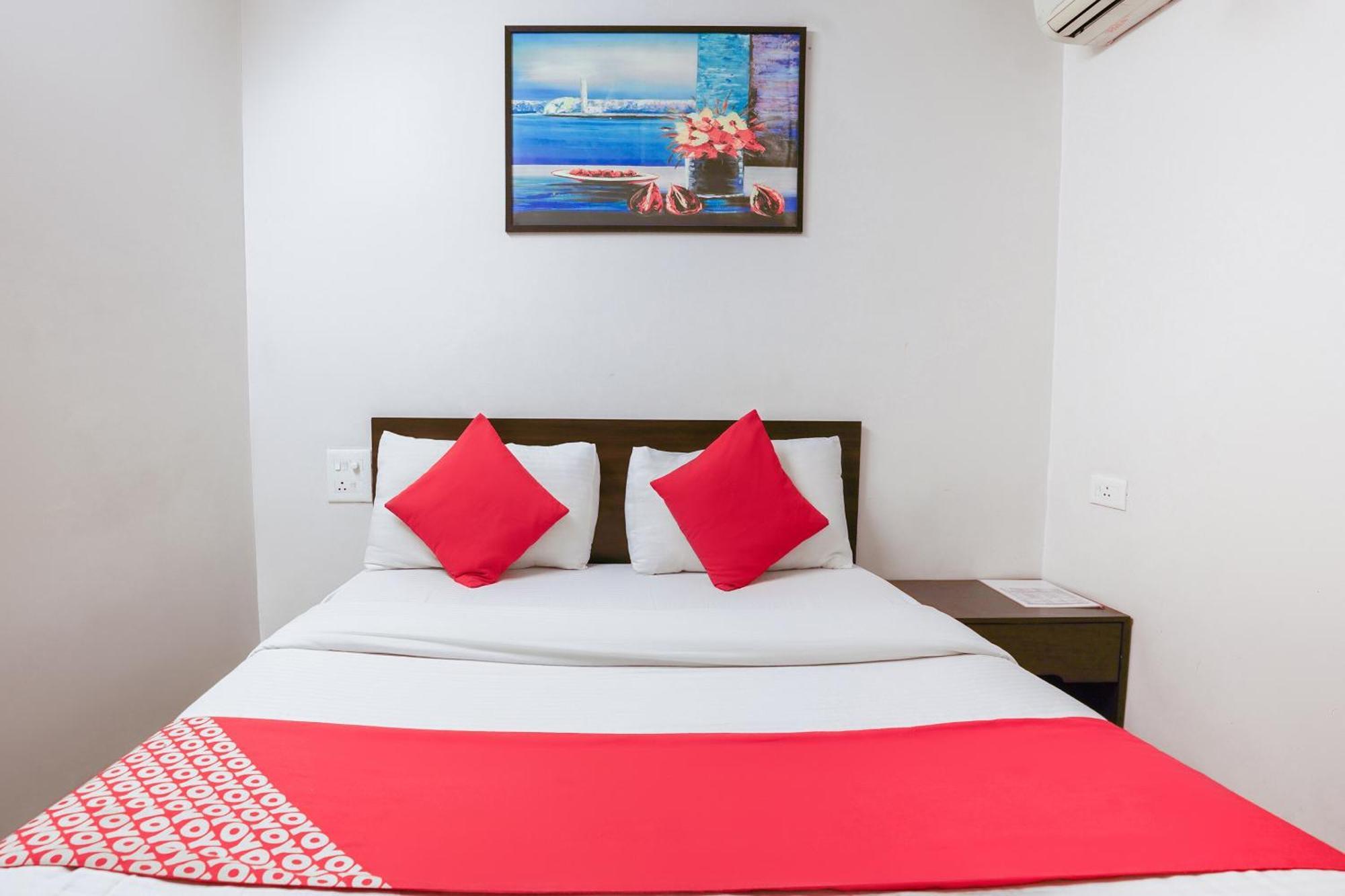 Hotel O The Royal Samrat ปูเน่ ภายนอก รูปภาพ