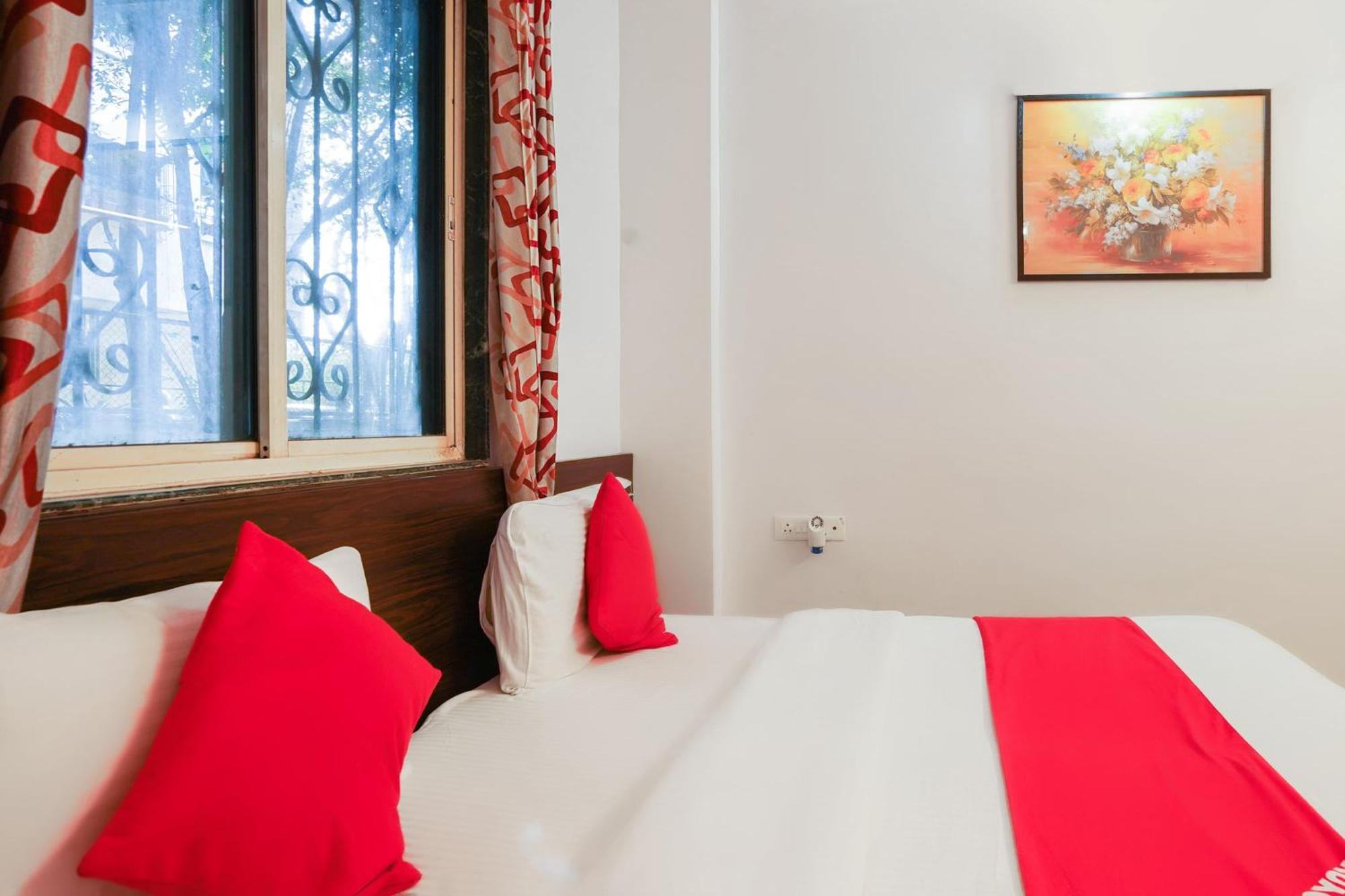 Hotel O The Royal Samrat ปูเน่ ภายนอก รูปภาพ